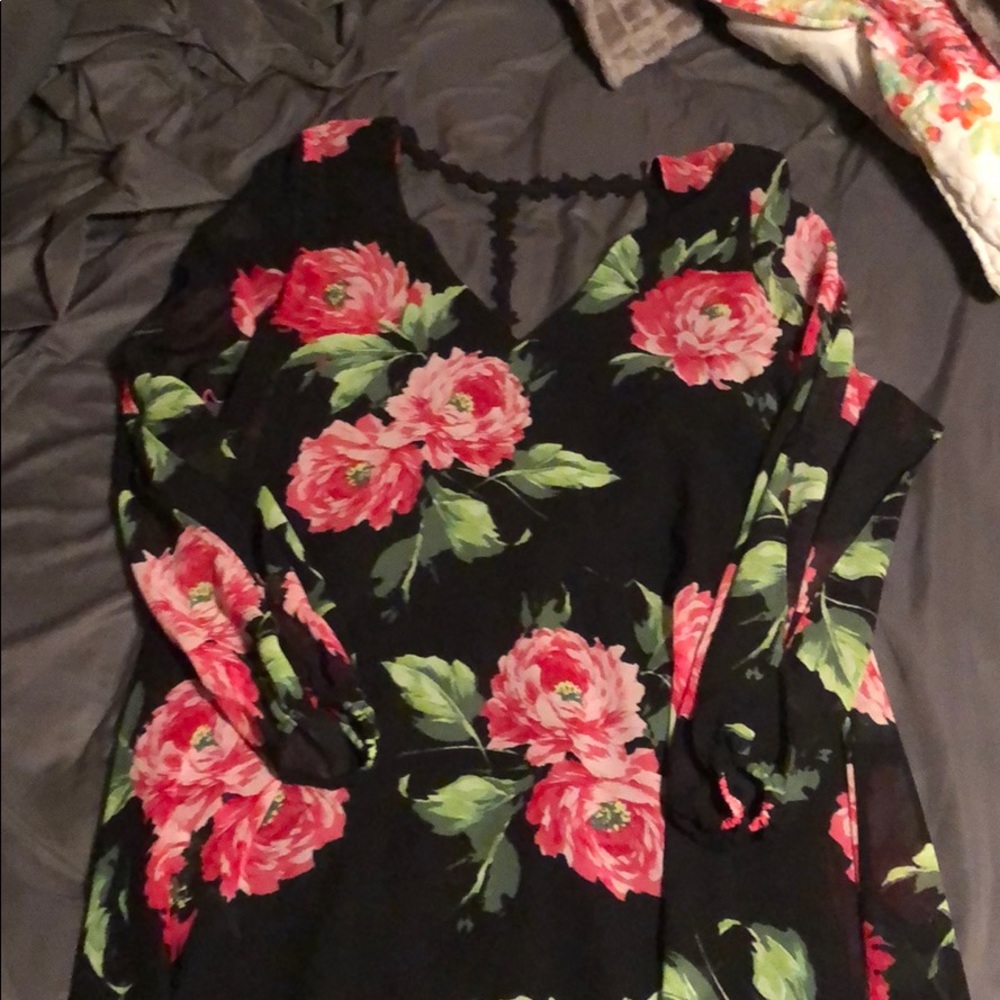 Black shirt dress with roses